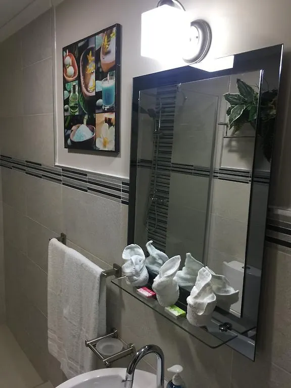 Malika Apartments Westpunt Κουρασάο
