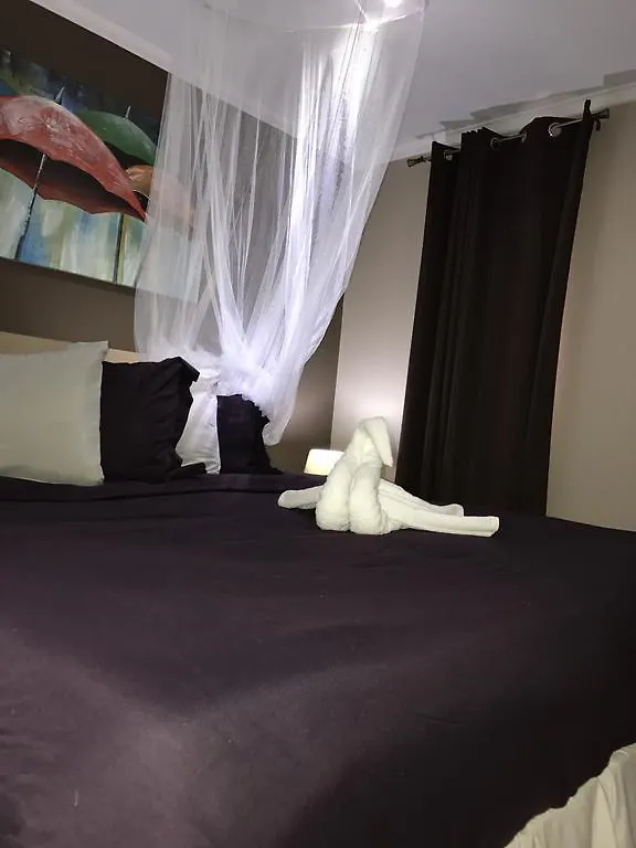 Malika Apartments Westpunt Κουρασάο